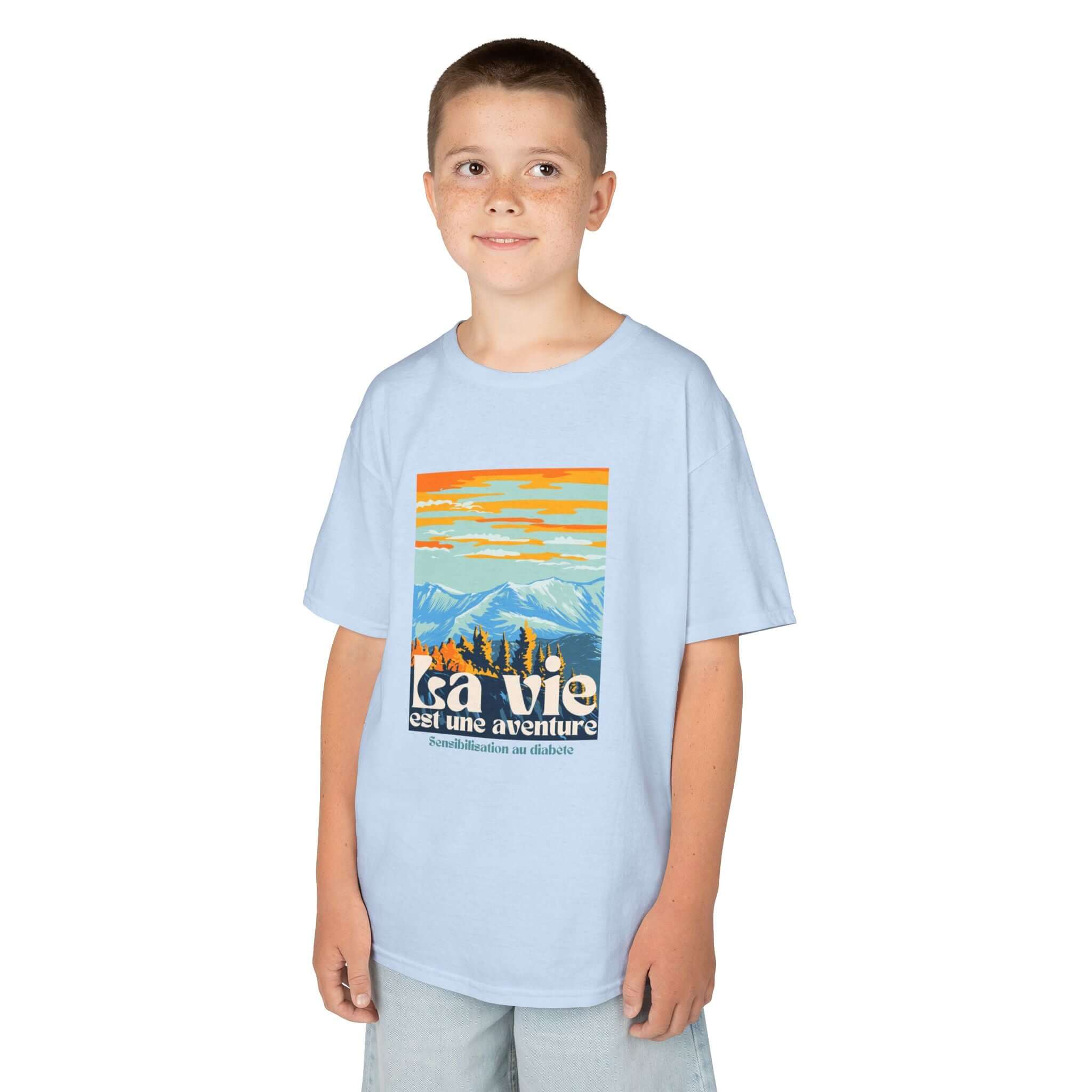The Diabuddies Store Life is an Adventure, Mountains (French) - Kids Tee Life is an Adventure, Mountains (French) - Kids Tee: Inspire your little explorer with our "La vie est une aventure" Kids Tee! This super soft and comfortable t-shirt is perfect for