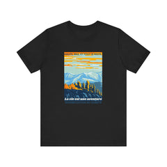 The Diabuddies Store Life is an Adventure, Highs & Lows (French) - Unisex Tee Life is an Adventure, Highs & Lows (French) - Unisex Tee: Embrace every twist and turn of your journey with our Diabetes: Life is an Adventure - French Unisex Tee. Designed for
