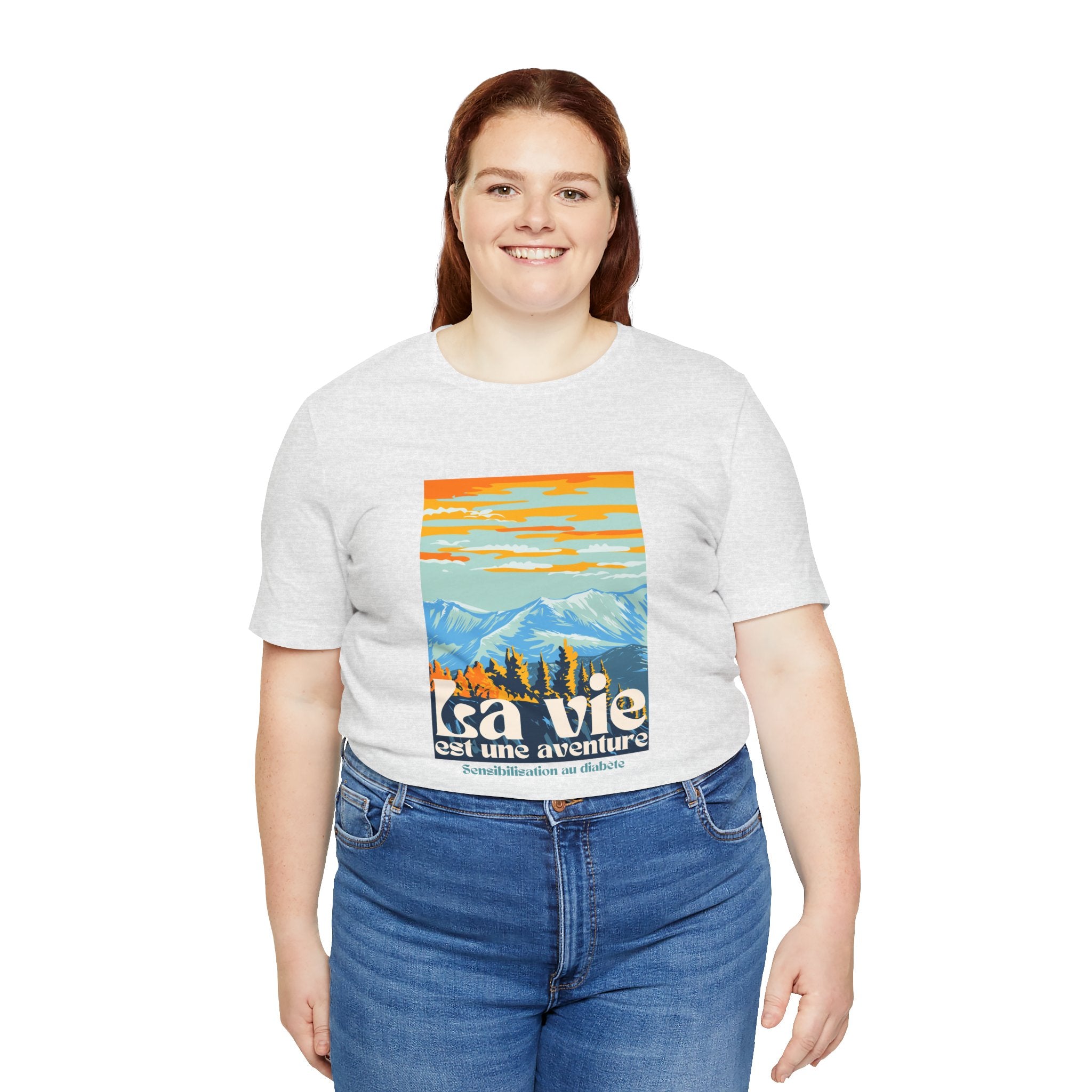 The Diabuddies Store Life is an Adventure, Mountains (French) - Unisex Tee Life is an Adventure, Mountains (French) - Unisex Tee: Embrace the call of the wild with our "La vie est une aventure" Unisex Tee. This shirt is for anyone who finds their soul in