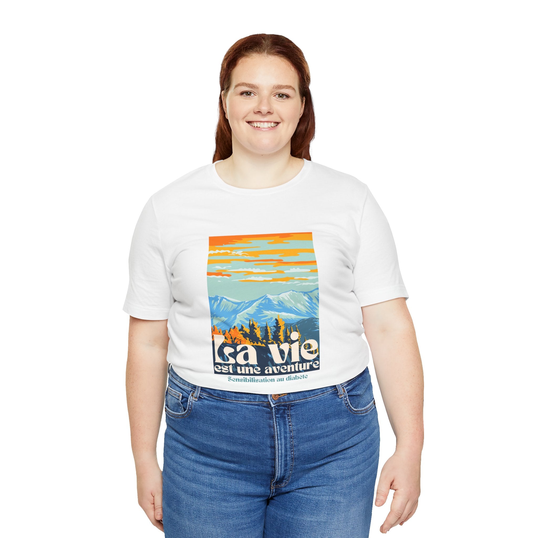 The Diabuddies Store Life is an Adventure, Mountains (French) - Unisex Tee Life is an Adventure, Mountains (French) - Unisex Tee: Embrace the call of the wild with our "La vie est une aventure" Unisex Tee. This shirt is for anyone who finds their soul in