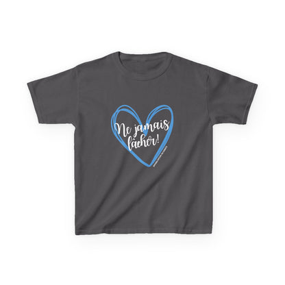 The Diabuddies Store Never Give Up in French - Kids Tee Never Give Up in French - Kids Tee: A powerful statement for the young warriors of the diabetes community. This French "Ne jamais lâcher" Tee is the perfect way to share a message of strength, resili